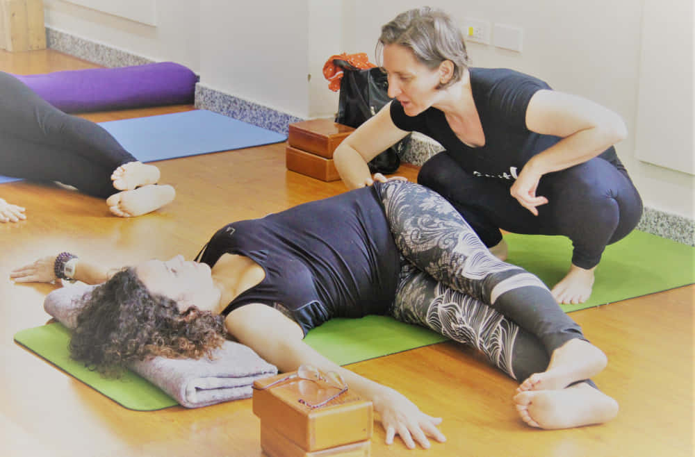 20 hour Yoga with props: How to practice effectively and safely